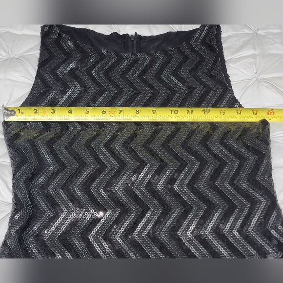 🤩Host Pick💕Alice +Olivia Black Sequin Chevron Dress w/Back Detail Women's Sz 8 - Picture 9 of 14